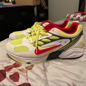 Nike air ghost racer size 10. Pre owned.